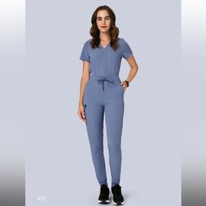 Mandala Jogger Scrub Set